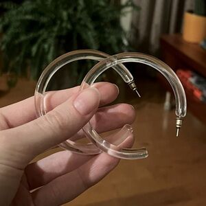 NWOT CLEAR LUCITE HOOP EARRINGS